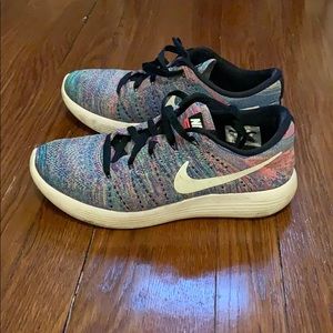 Multicolor flyknit shoes